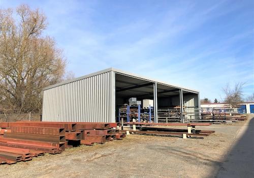 offene Lagerhalle 