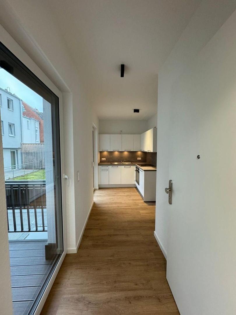Eingang + Balkon