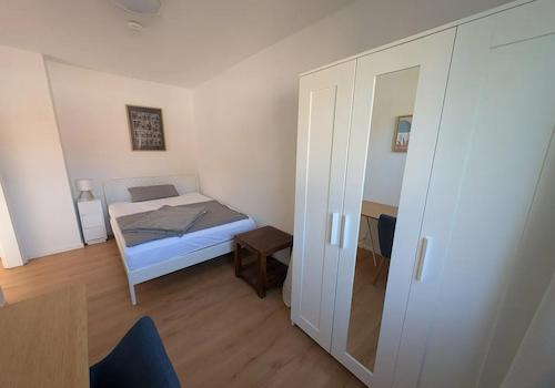 Schlafzimmer 2