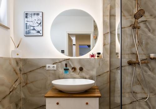 Gäste-WC mit Dusche