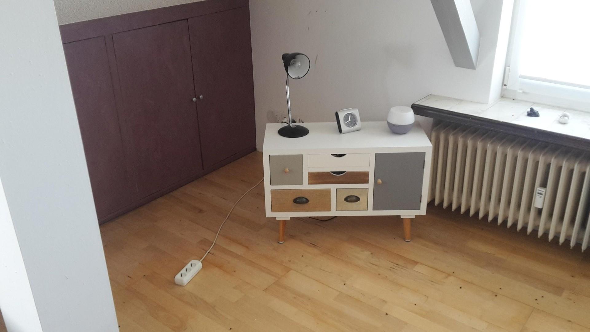 heller Wohnbereich Einbauten