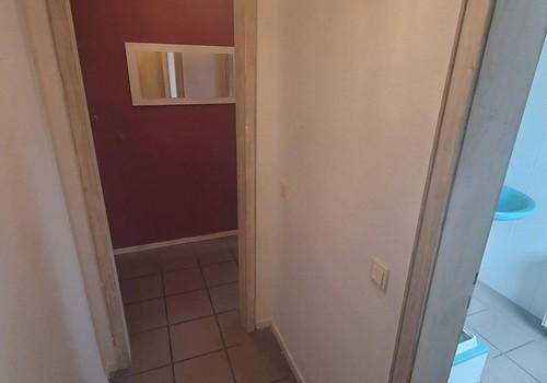 Kleiner Flur zum Badezimmer 2