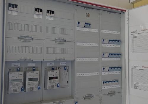 Neuer Stromverteilerkasten