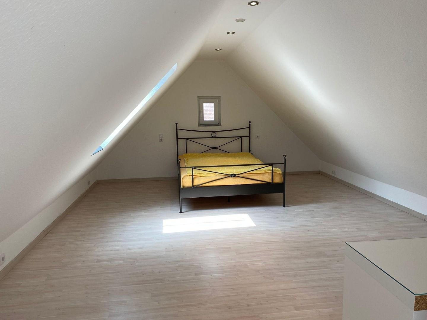 Dachgeschoss Zimmer