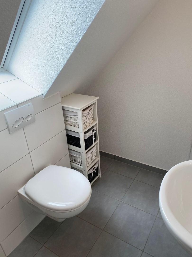 Bad mit Dusche DG