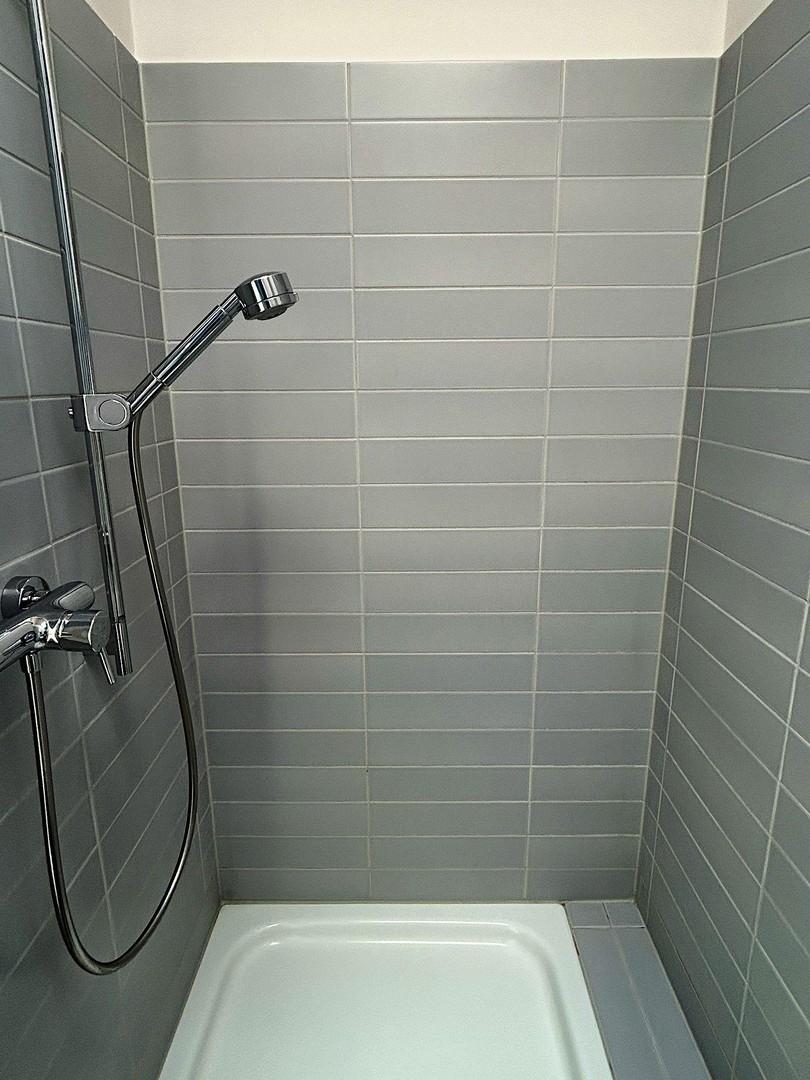 Gäste-WC mit Dusche