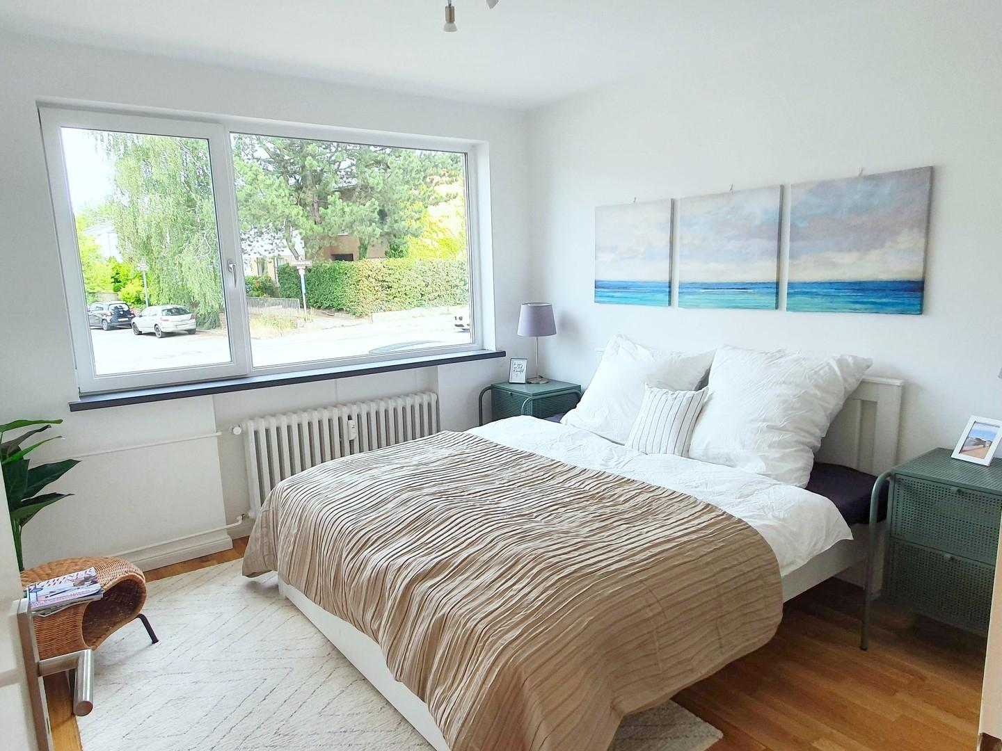 Schlafzimmer 1