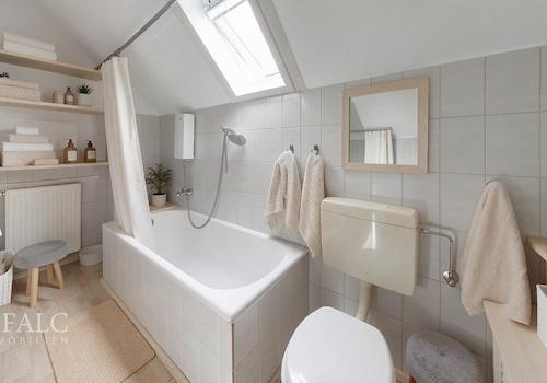 Badezimmer - (KI generiert)