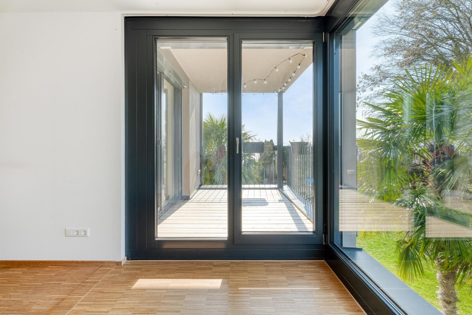 Zugang Loggia OG