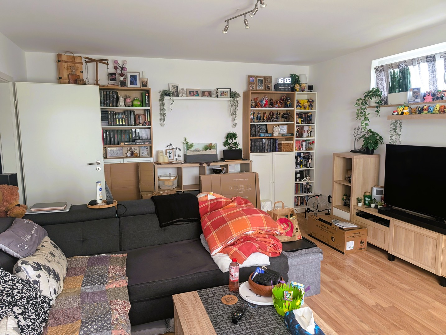 Wohnzimmer, Blick vom Balkon 