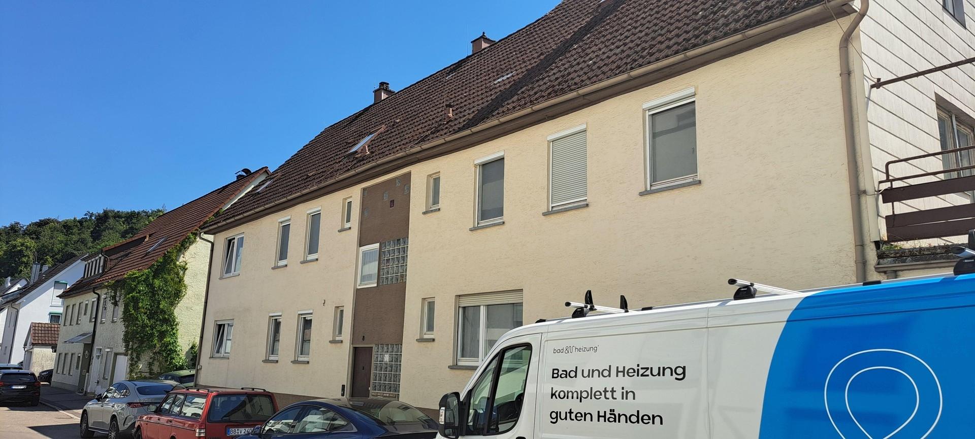Vorderseite Eingang Wohnhaus 