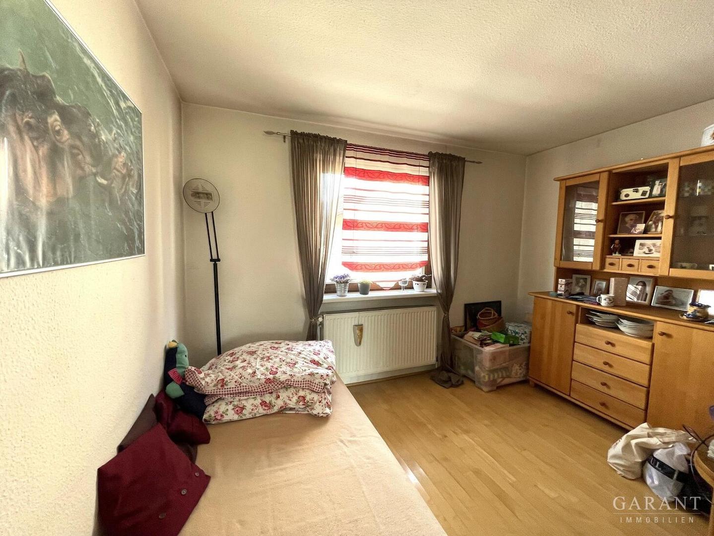 OG1 Arbeits-Kinderzimmer