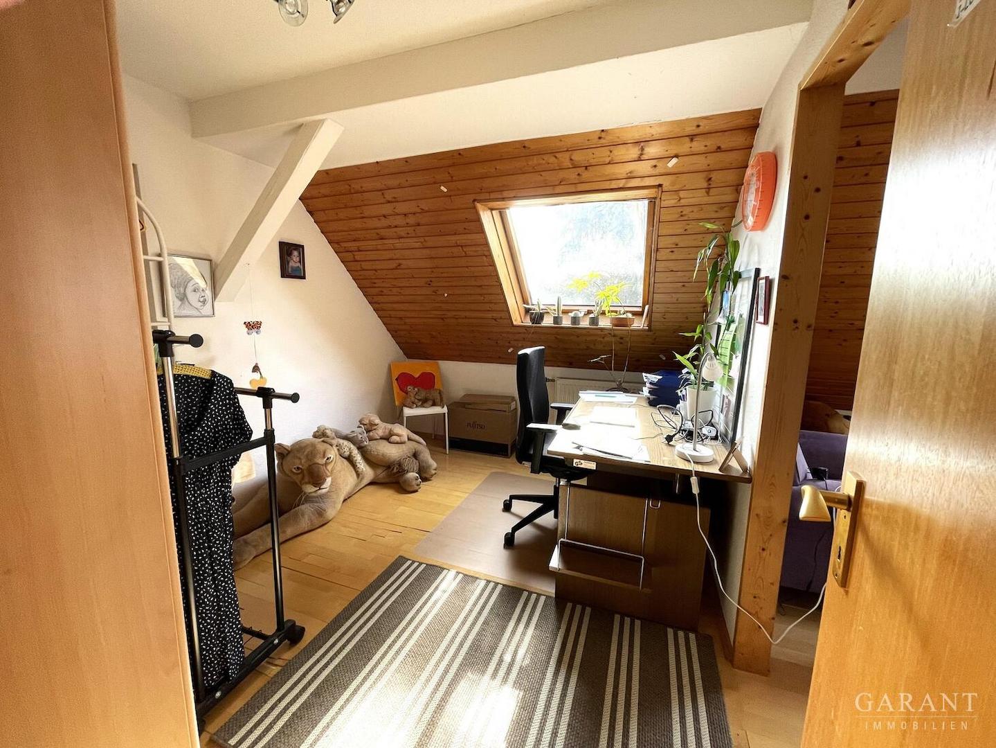 DG Arbeits-Kinderzimmer