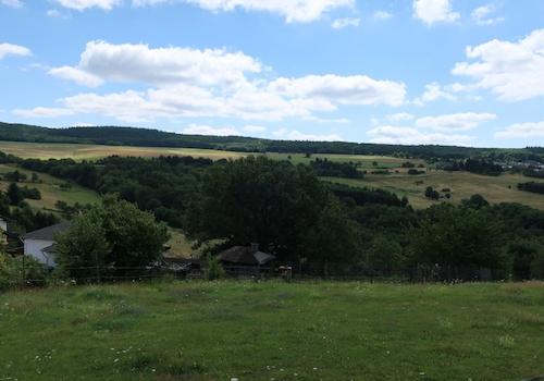 teils dazugehöriges Land