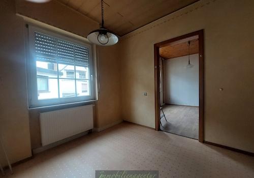 EG - Küche mit Blick in den Wohn-Essbereich