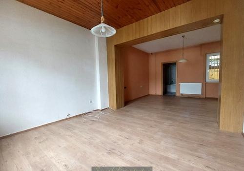 EG - Wohn-Essbereich mit Blick zum BAD