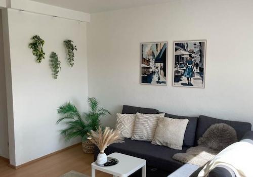 Wohnzimmer (Ansicht 2)