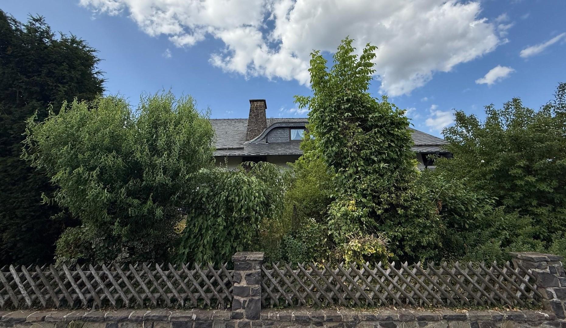 Straßenansicht