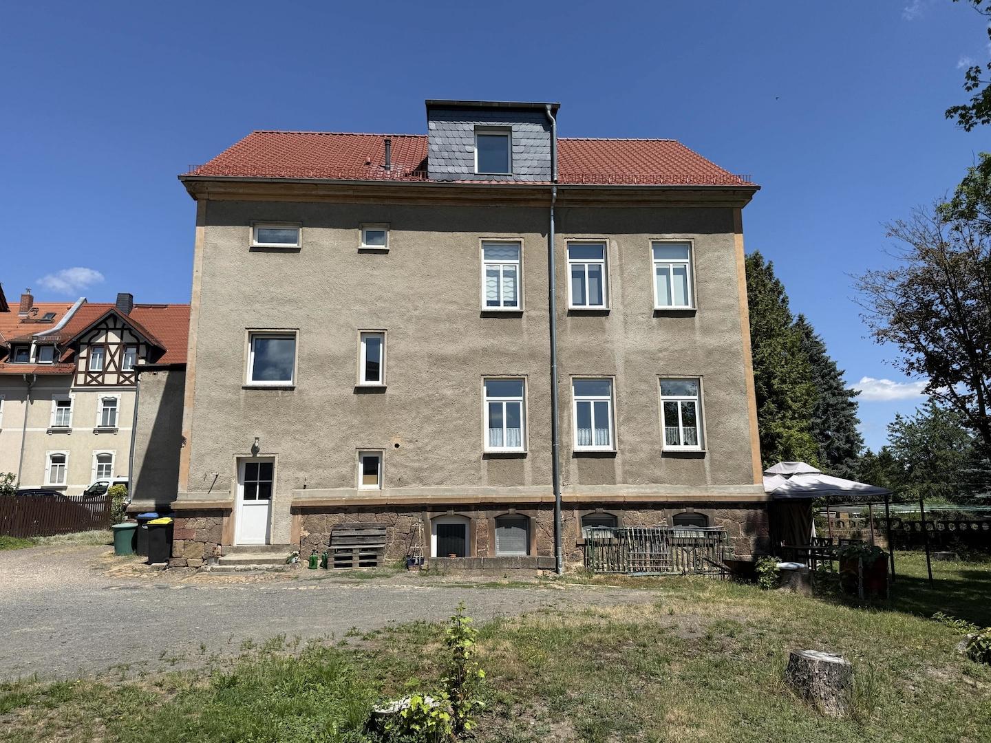 Mehrfamilienhaus | Blick zum Gebäude