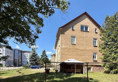 Mehrfamilienhaus | Blick zum Gebäude