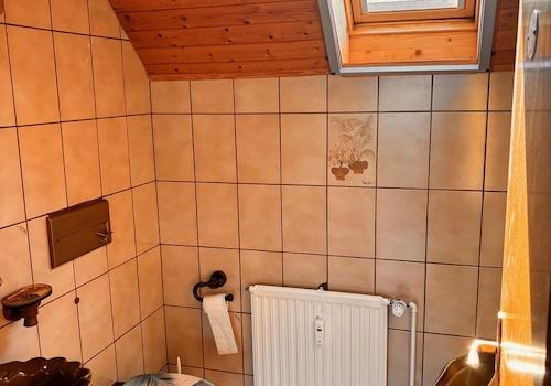 Gäste WC 1. OG