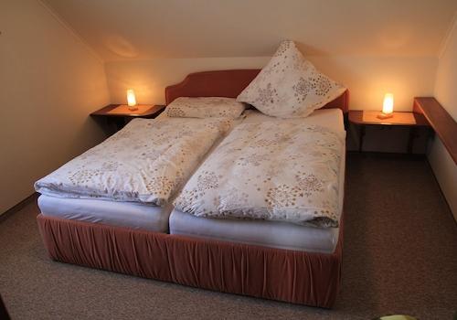 Schlafzimmer 1, Doppelbett