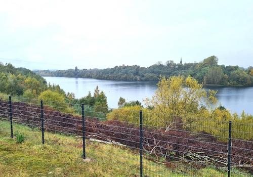 Blick vonTerrasse über den See
