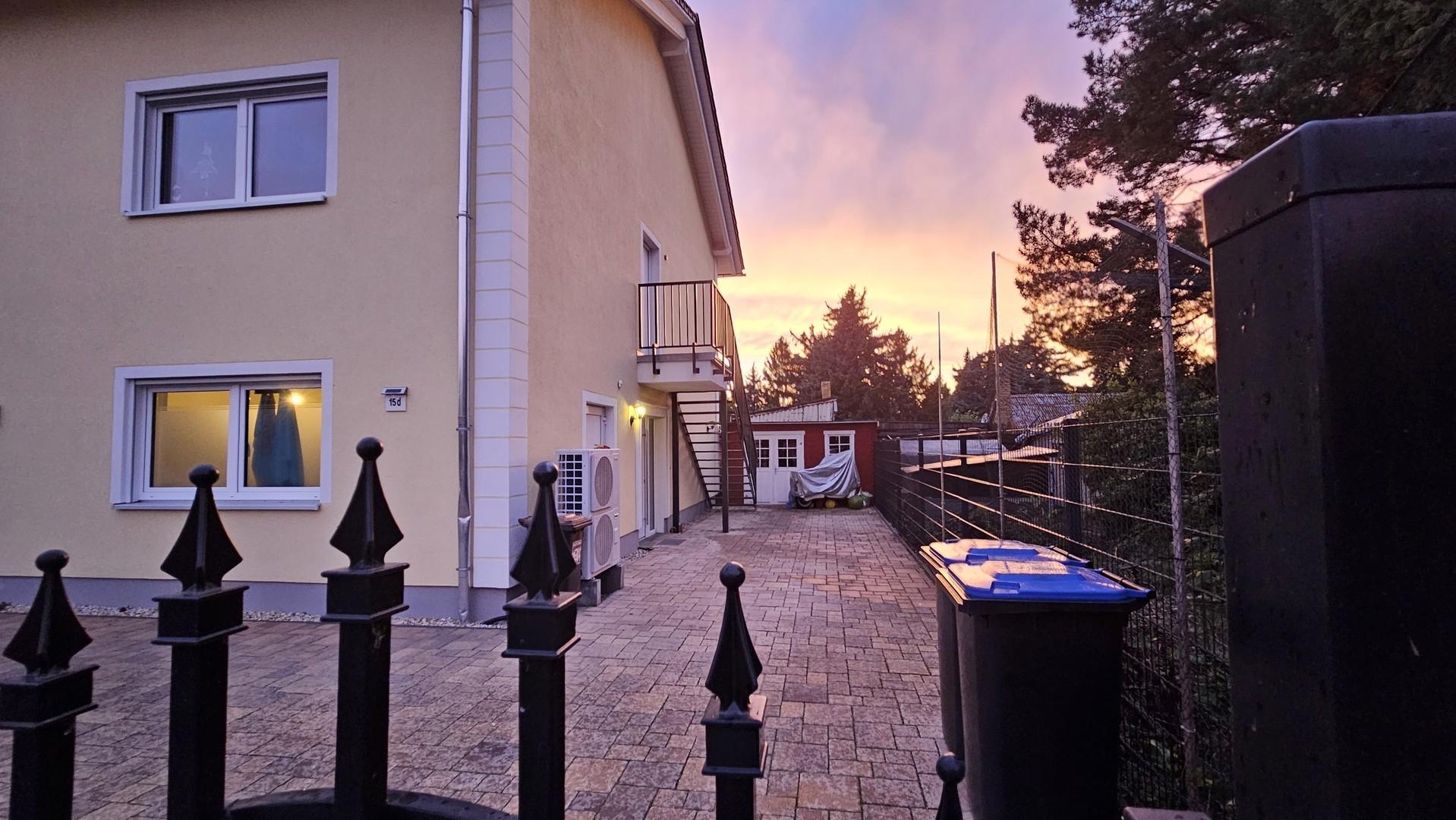 Haus von Einfahrt aus