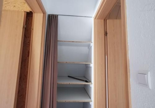 Einbau am Ende der Treppe