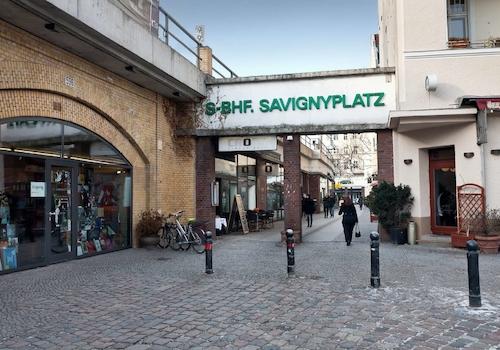 S-Savignyplatz