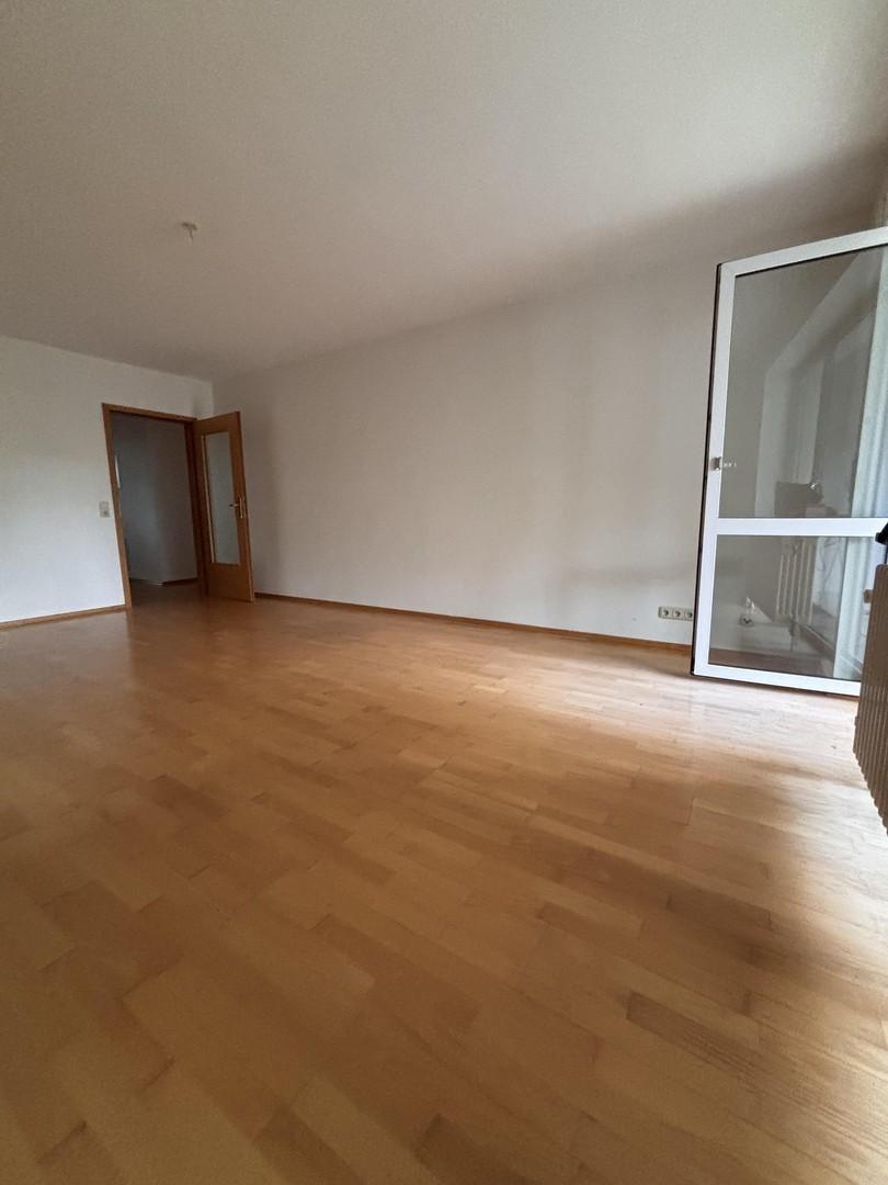 Wohnzimmer mit Terrasse