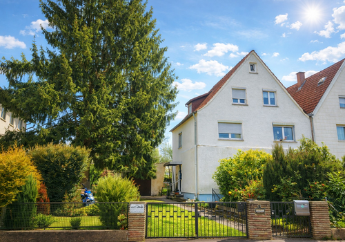 eingewachsenes Grundstück