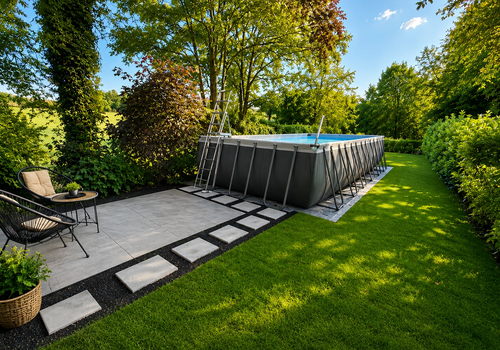 Garten mit Pool