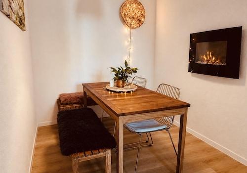 Lounge mit Kamin