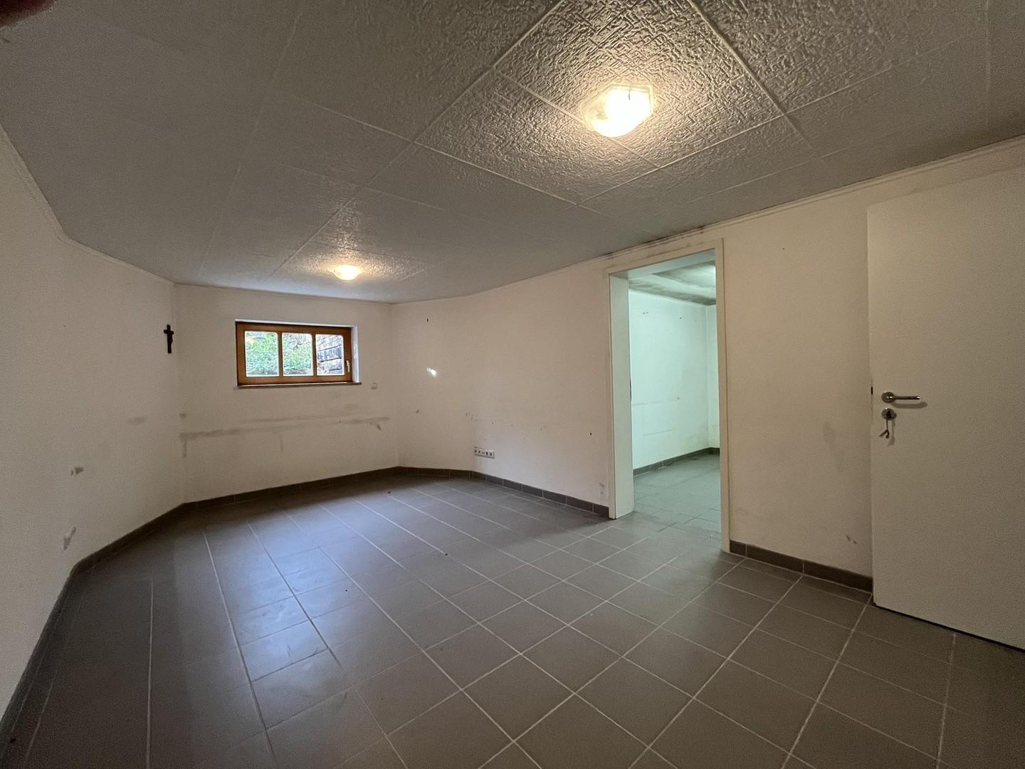 Souterrainwohnung