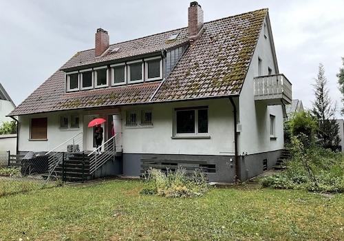 Die Hauseingangsseite der DHH
